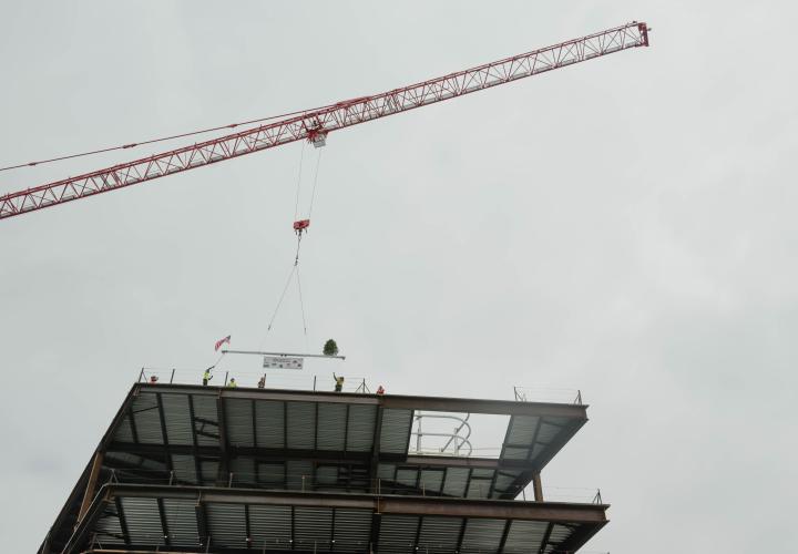 Crane placing steel on top of Connecticut Children's Medical Center